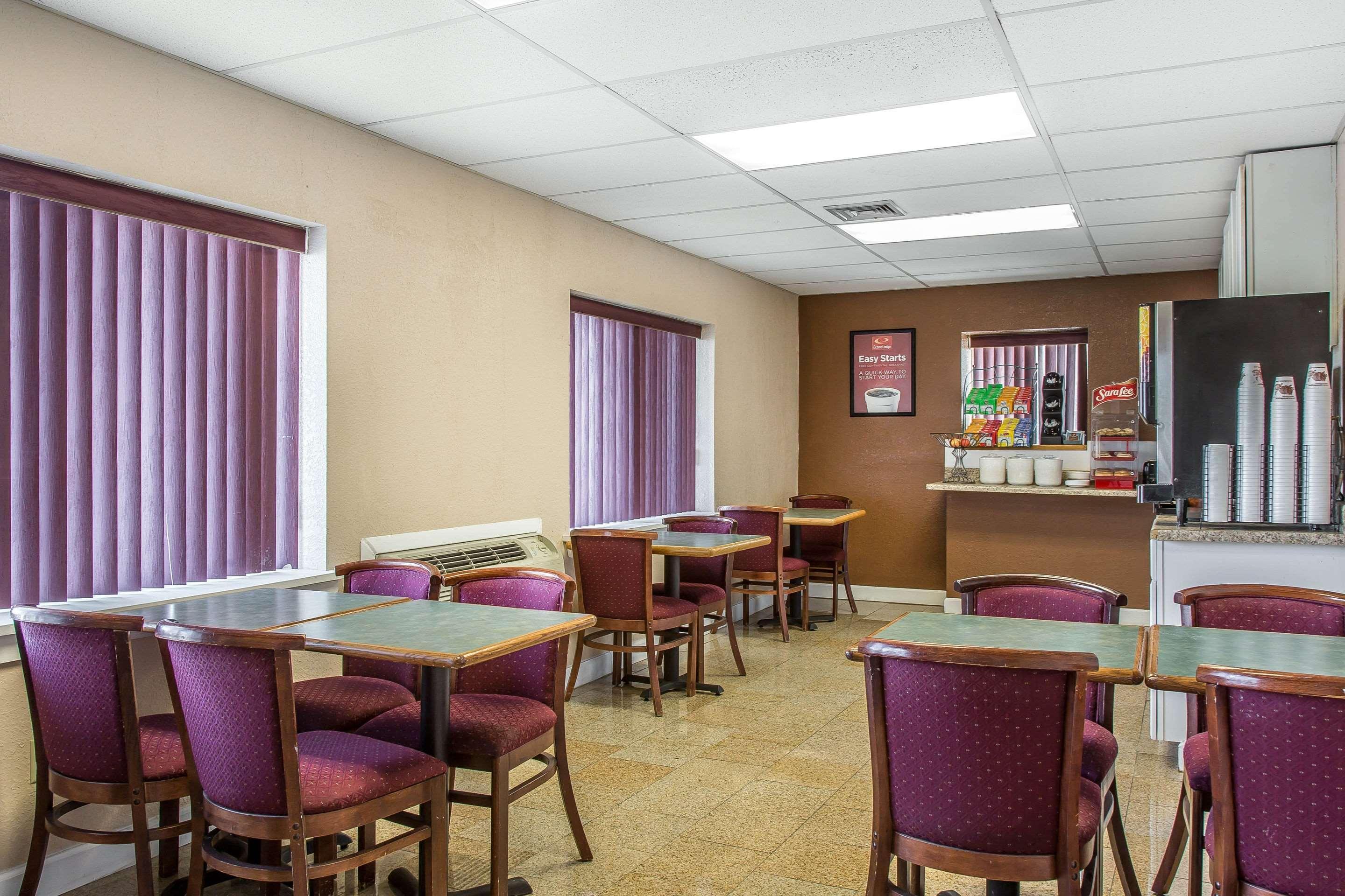 Econo Lodge Cranston - Providence מראה חיצוני תמונה