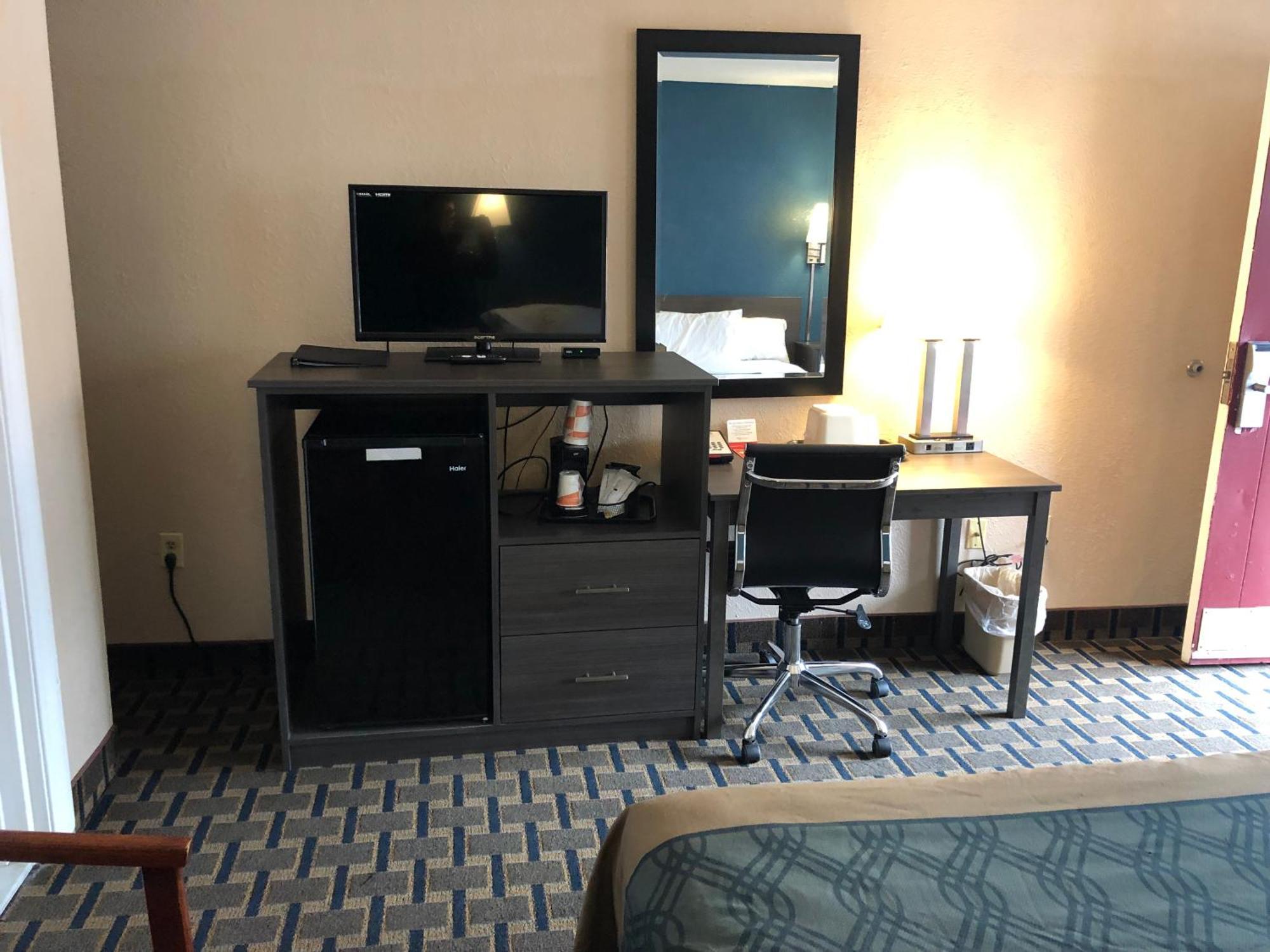 Econo Lodge Cranston - Providence מראה חיצוני תמונה